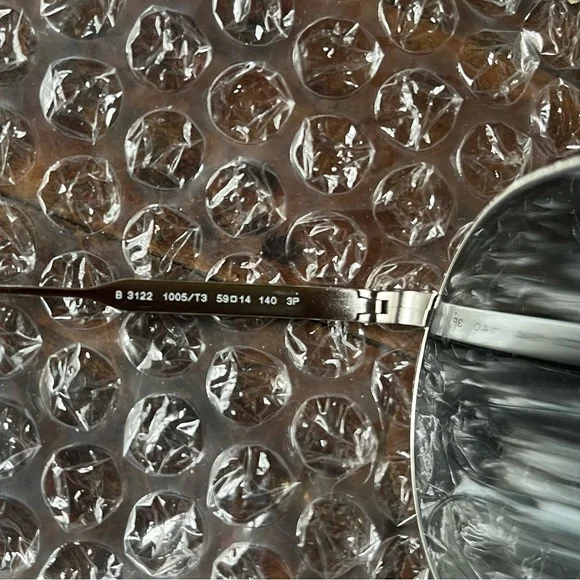 Burberry POLARIZED Sunglasses - Picture 8 of 8